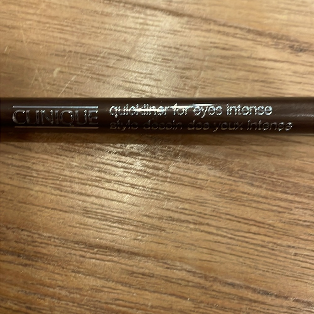 Clinique quick liner